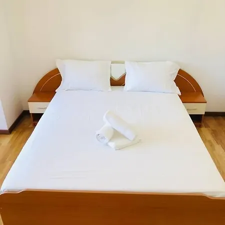 Joy George Enescu 12 Apartament