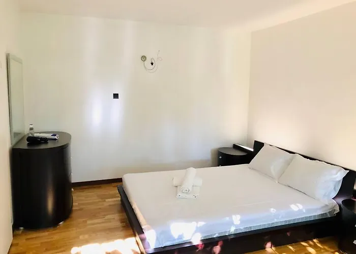 Joy George Enescu 12 Apartment *