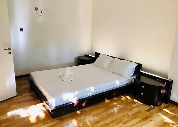 Joy George Enescu 12 Apartment *