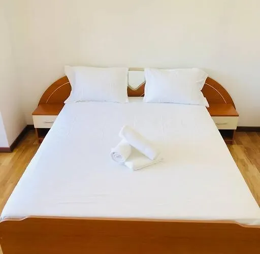 Joy George Enescu 12 Lägenhet